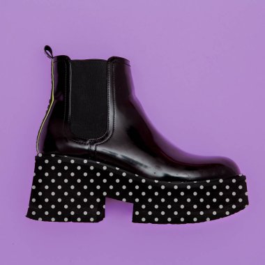 Cilalanmış platform botları, düz moda konsepti