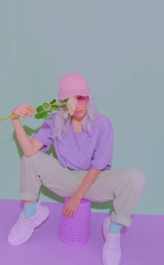 Moda estetik kızı ve güller moda, yeni yaz şehirli görünüşü. Vanilya Pastel renk tasarımı