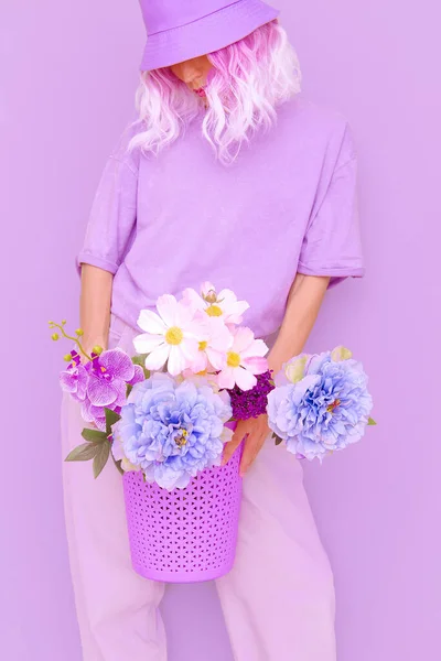 Lila Blühende Stimmung Hipster Vanilleblumen Mädchen Modekonzept Ideal Für Blogger — Stockfoto