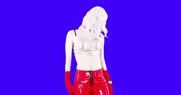 Modeanimation gif. Blonde sexy Modell auf lila Hintergrund — Stockvideo
