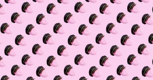 Motion design. Lady Mannequin en accessoires de mode motif panama. Concept de mode