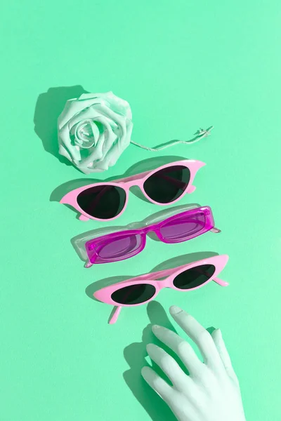 Moda Aksesuarları Hala Hayat Konsepti Şık Güneş Gözlükleri Estetik Havası — Stok fotoğraf