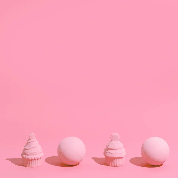 最小的美学静物单色设计 粉红的趋势 假饼和几何形状 — 图库照片