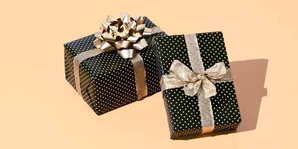 Gift Box Set Polka Dot Design Isometric Trendy Beige Background — Stock Photo, Image
