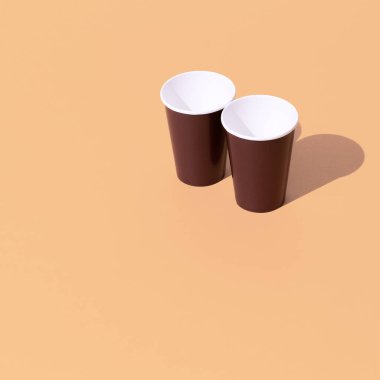 Bej arka planda izometrik plastik bardaklar. Çok az. Yine de hayat sanatı. Plastiksiz konsept