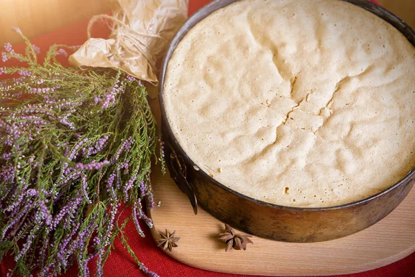 Tortas caseras, hornear galletas . — Foto de Stock