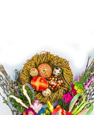 Pazar arka planını söğüt dalları, willow buketleri söğüt. Paskalya üstten görünüm. metin için yer