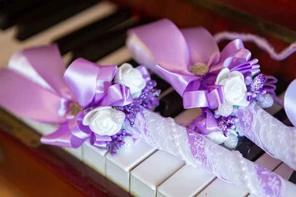 Esküvői dekoráció, virágok, gyertyát. hely a szöveg — Stock Fotó
