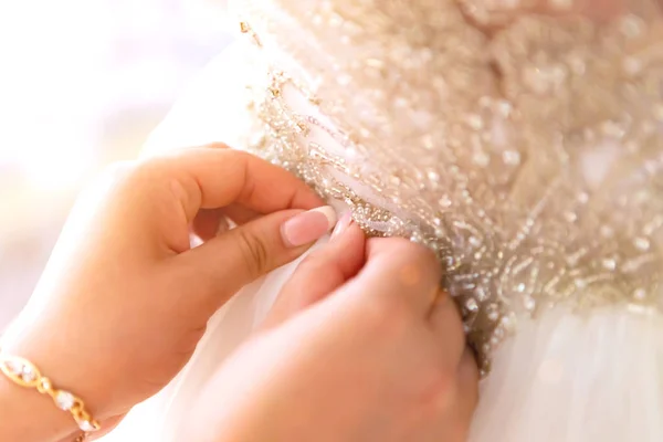 Красива весільна сукня крупним планом деталі весільного мережива — стокове фото
