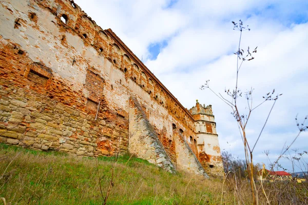 Gamla Ruinerna Kollapsade Väggarna Med Grindar Och Windows Staroselskiy Slott — Stockfoto