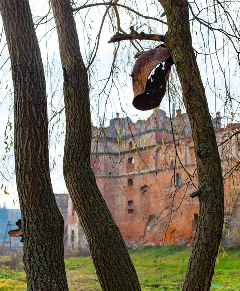 Oude Ruïnes Van Samengevouwen Muren Met Gates Windows Staroselskiy Kasteel — Stockfoto