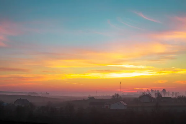 Solnedgång Fältet Vackra Höst Dimmigt Landskap Ukraina — Stockfoto
