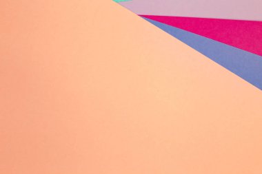 renkli kağıda. Birçok renkli yaprak kağıt sert bileşiminde yerleştirilir. renkli kağıt arka plan.