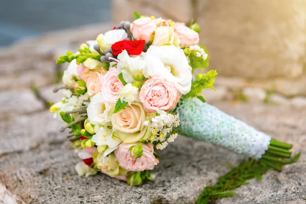 şık düğün öznitelikleri gelinin bütan'ın Ayakkabı.