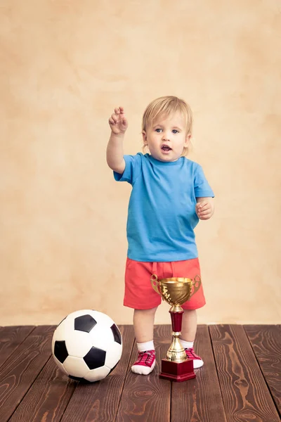 Dítě Předstírat Fotbalista Úspěch Vítěz Koncepce — Stock fotografie