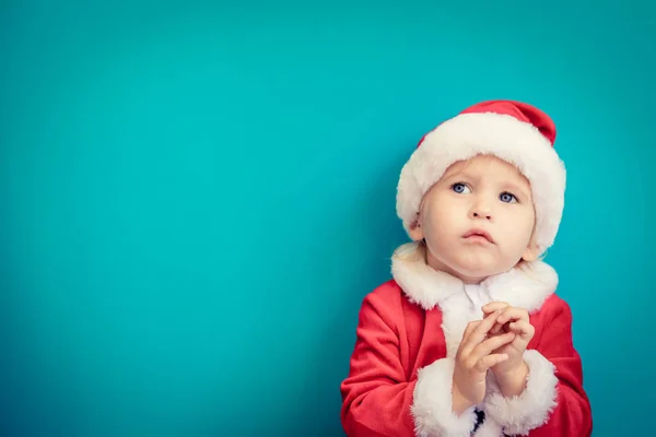 Портрет Ребёнка Костюме Санта Клауса Ребенок Веселится Рождество Merry Xmas — стоковое фото