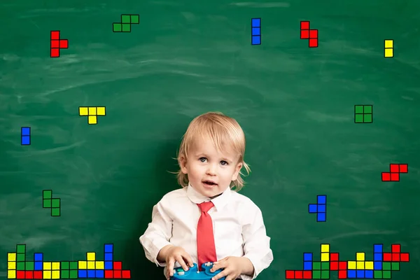 Criança Feliz Aula Miúdo Engraçado Contra Quadro Negro Volta Escola — Fotografia de Stock