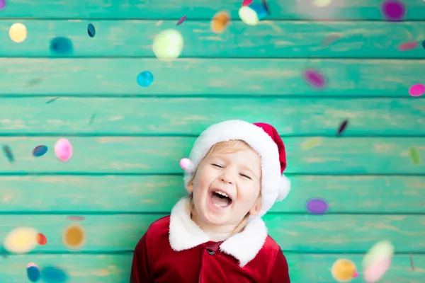 Retrato Criança Vestindo Traje Papai Noel Miúdo Divertir Época Natal — Fotografia de Stock