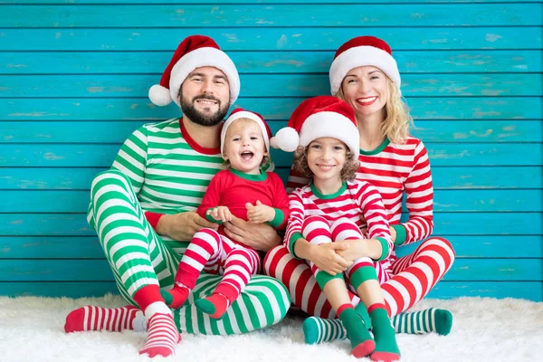 Plezier Bij Kerstmis Gelukkige Familie Vader Moeder Kinderen Thuis Xmas — Stockfoto