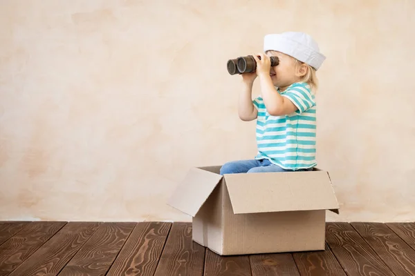 Happy Toddler Using Binoculars While Playing Sailing Home Summer Vacation — Stock Photo, Image