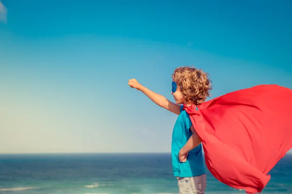 Superheldenkind Sommerurlaub Superhelden Kind Das Spaß Strand Hat Aktiver Gesunder — Stockfoto