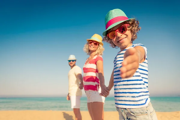 Lycklig Familj Semester Människor Att Kul Stranden — Stockfoto