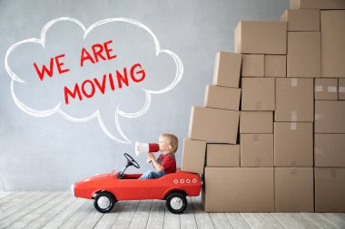 Yeni ev gün ev kavramı hareketli