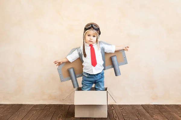 Conceito de sucesso, imaginação e tecnologia de inovação — Fotografia de Stock