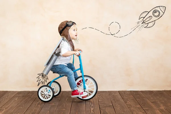 Başarı, hayal gücü ve yenilik teknoloji kavramı