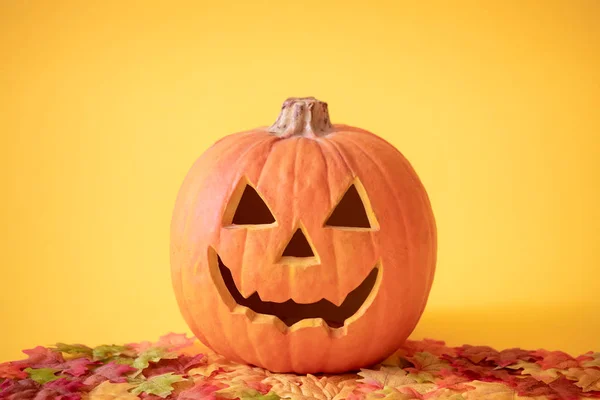 Conceito assustador de feriados de abóbora Halloween — Fotografia de Stock