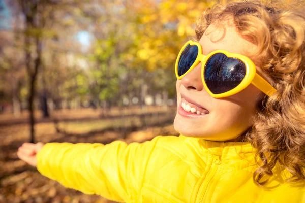 Happy Child Having Fun Outdoor Autumn Park Smiling Girl Yellow — Stock Photo, Image