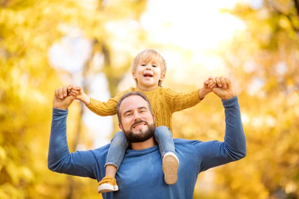 Happy Family Having Fun Outdoor Autumn Park Father Son Yellow — Stock Photo, Image