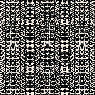 Üçgen kravat boya desen.