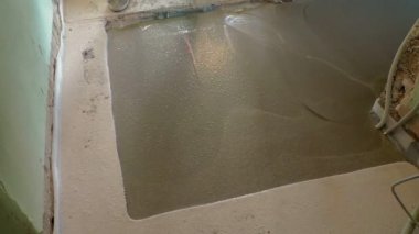isıtma kablosu üzerine erkek döküm beton levha