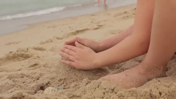 Little Girl Have Fun Sea Beach — Stock Video