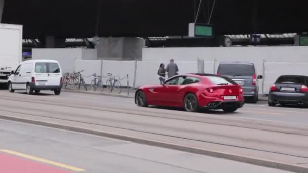 Stadtverkehr Sportwagen Zoom — Stockvideo