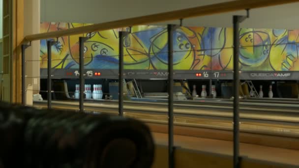 El Bowling Pin Setter — Vídeo de stock