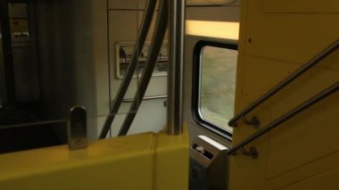 Yüksek hızlı trenin içi