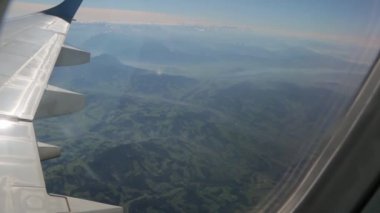 uçak penceresinden arazi