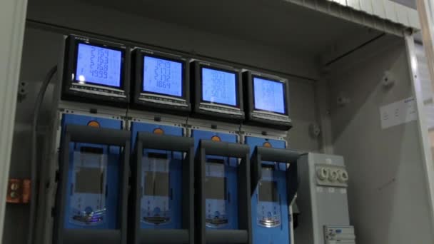 Medidores eléctricos industriales — Vídeo de stock