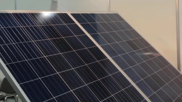 Sistema de seguimiento del panel solar — Vídeo de stock