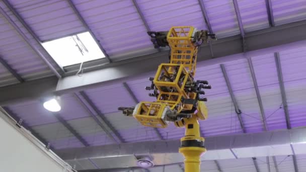 Technologie Industriële robotarm — Stockvideo
