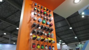 Endüstriyel kontrol düğmeleri