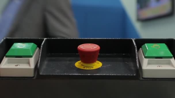工業用の赤いボタン — ストック動画