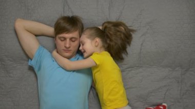 Baba ve kız dinlenme