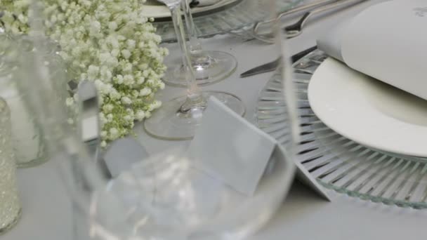 Table servie avec fleurs — Video