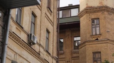 Eski tuğla ev cephe