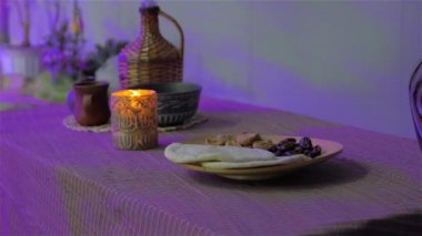 Ekmek Ve Kurutulmuş Meyveler