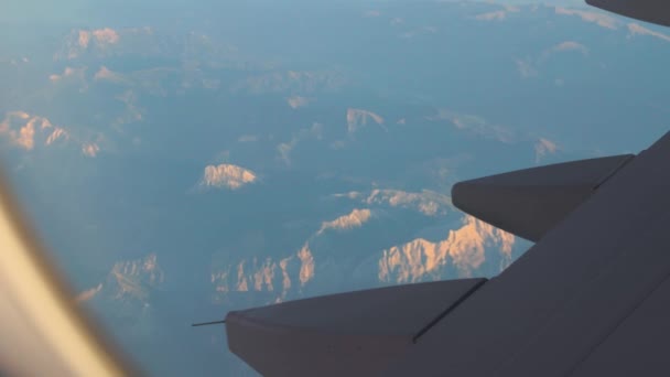 Montagna di neve da aeroplano — Video Stock