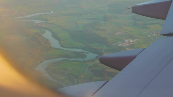 Fiume dalla finestra dell'aeroplano — Video Stock